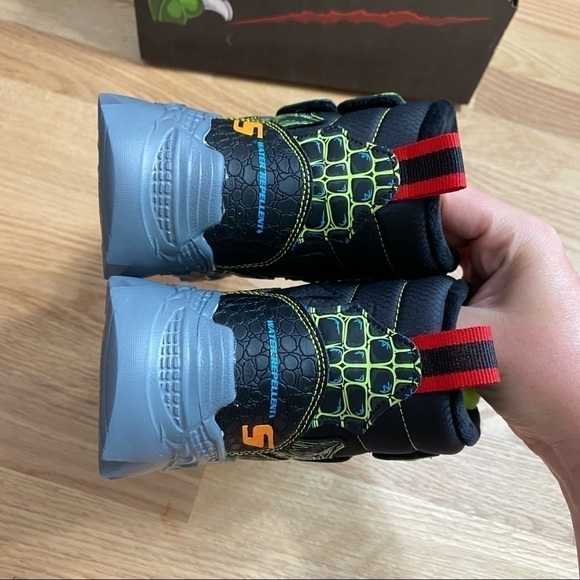 Skechers Skech-Sauras Light Up Sneaker Boots Water Repellant NEW 11 12 13 - Picture 7 of 7